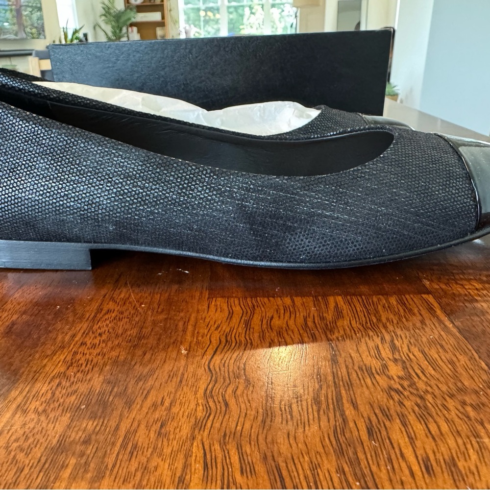 Classic Black Chanel Flats - Picture 9 of 10
